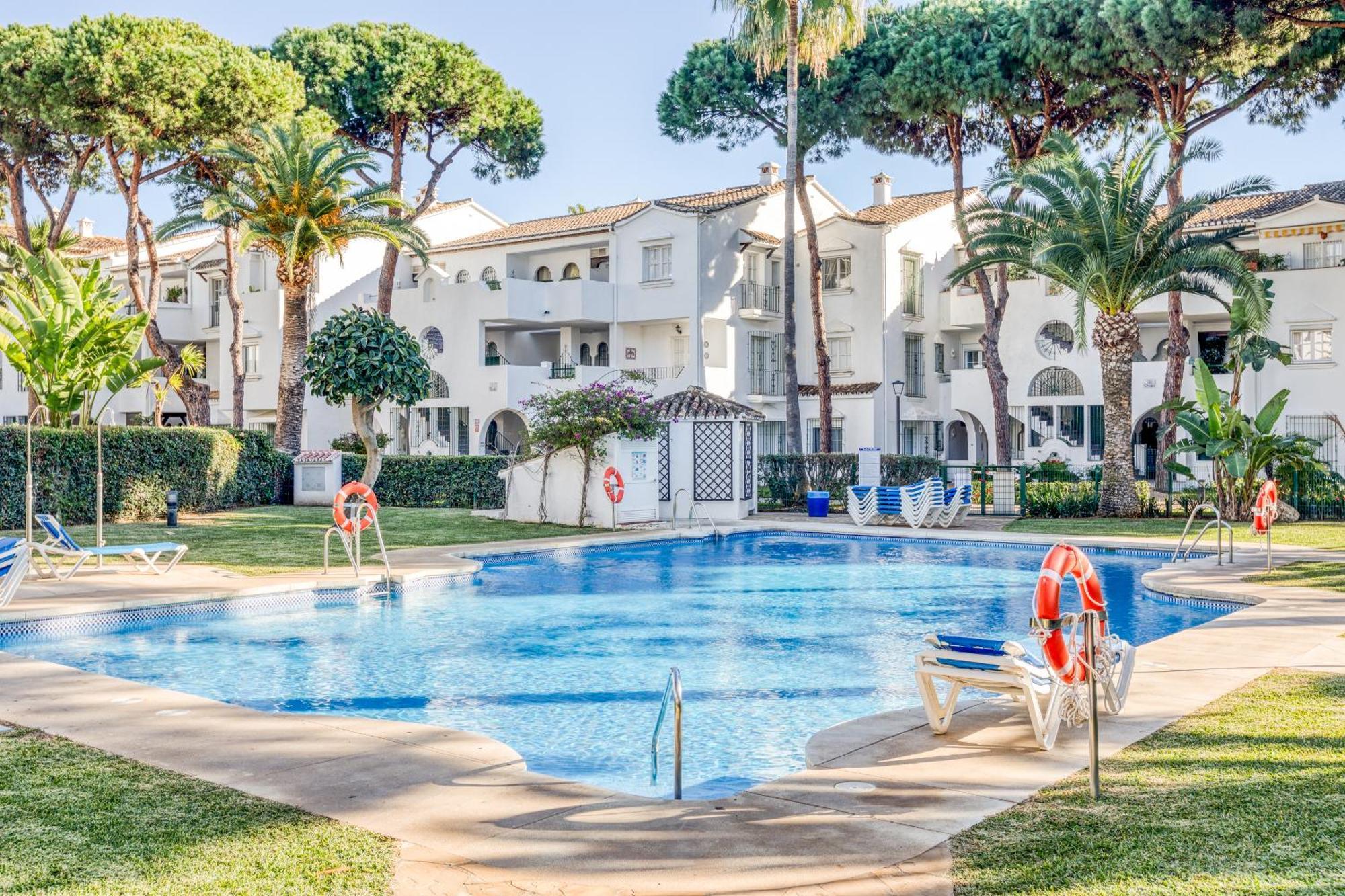 Life El Presidente Penthouse Pool View Leilighet Estepona Eksteriør bilde
