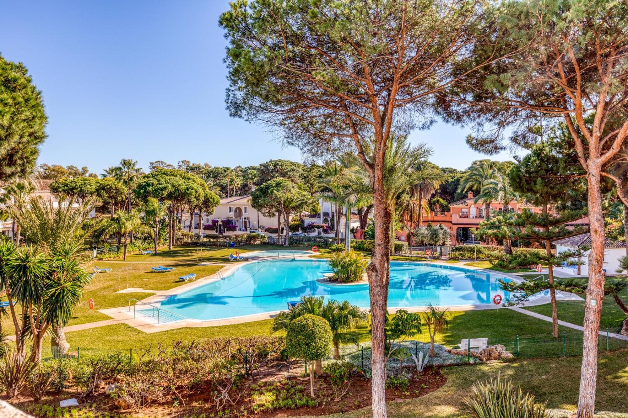 Life El Presidente Penthouse Pool View Leilighet Estepona Eksteriør bilde