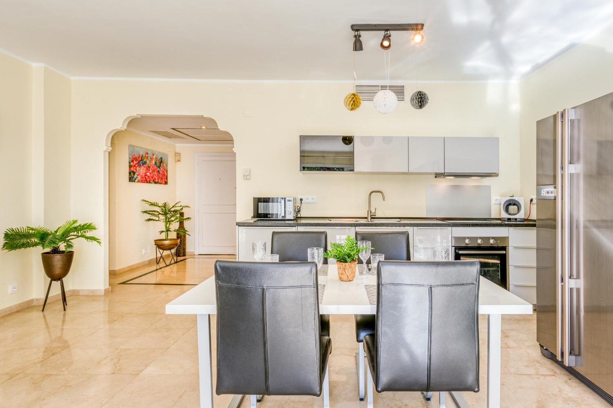 Life El Presidente Penthouse Pool View Leilighet Estepona Eksteriør bilde